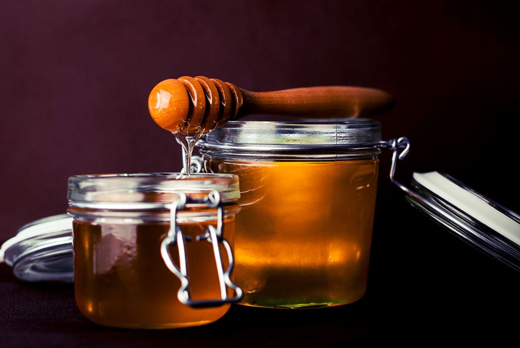 spoon-honey-jar
